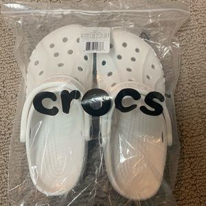 White baya crocs size m5 w7